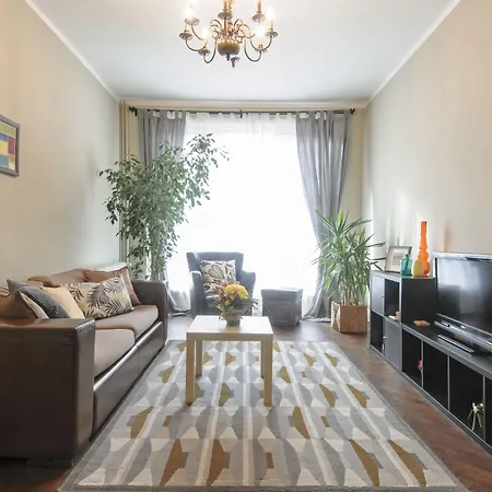 3 Bdr - Center Artistic - 115 M2 *