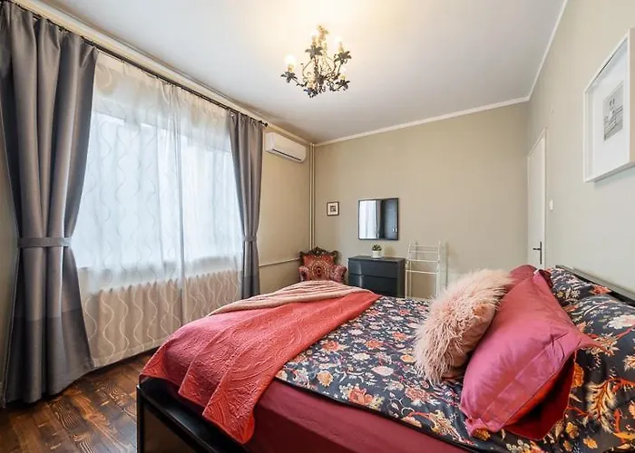 アパート 3 Bdr - Center Artistic - 115 M2