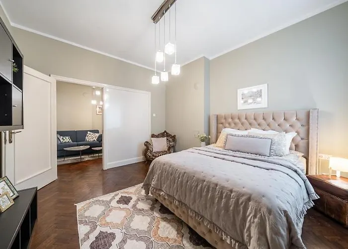 アパート 3 Bdr - Center Artistic - 115 M2 ソフィア