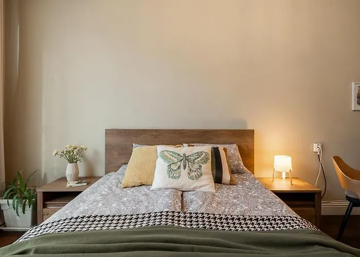 3 Bdr - Center Artistic - 115 M2 *