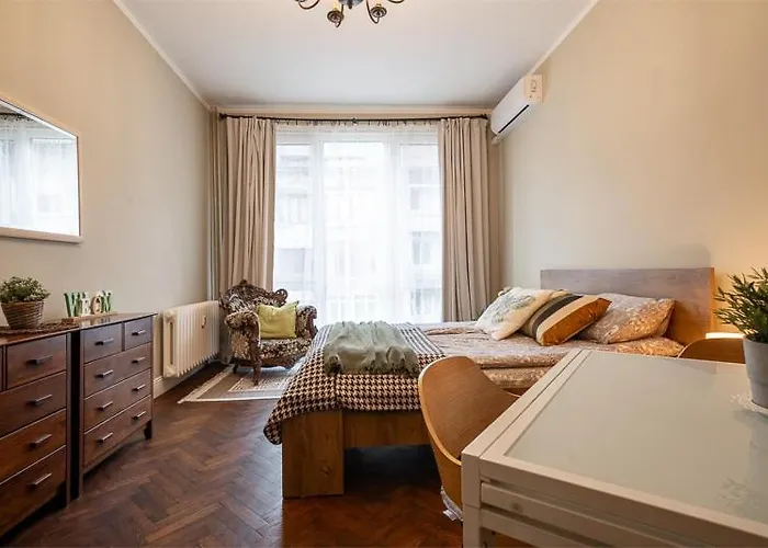 3 Bdr - Center Artistic - 115 M2 アパート