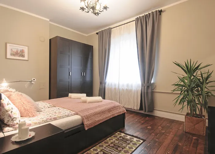 アパート 3 Bdr - Center Artistic - 115 M2 *