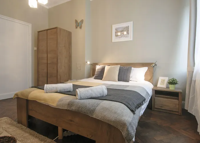 3 Bdr - Center Artistic - 115 M2 アパート *