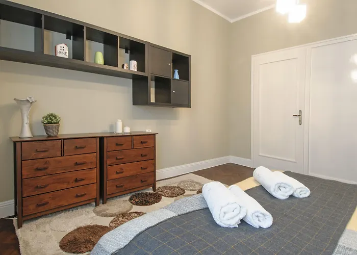 3 Bdr - Center Artistic - 115 M2 アパート *