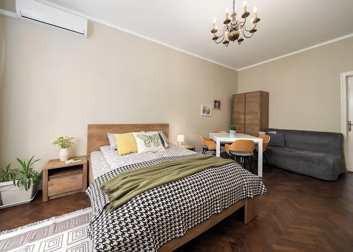 3 Bdr - Center Artistic - 115 M2 ソフィア