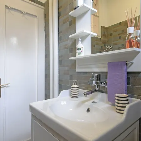 3 Bdr - Center Artistic - 115 M2 *